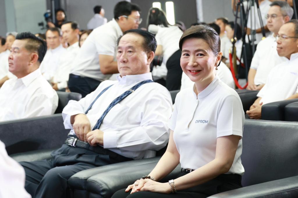 “รมว.วราวุธ” กางโรดแมป “ONE MIND” พลิกอุตสาหกรรมไทยยุคใหม่ ปั้น 4 เสาหลัก ดันเศรษฐกิจสีเขียว-ดิจิทัลเชื่อมโลก คุณภาพชีวิต ยกระดับเอสเอ็มอีสู่ Global Value Chain