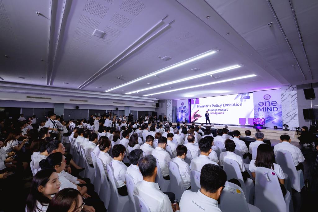 “รมว.วราวุธ” กางโรดแมป “ONE MIND” พลิกอุตสาหกรรมไทยยุคใหม่ ปั้น 4 เสาหลัก ดันเศรษฐกิจสีเขียว-ดิจิทัลเชื่อมโลก คุณภาพชีวิต ยกระดับเอสเอ็มอีสู่ Global Value Chain