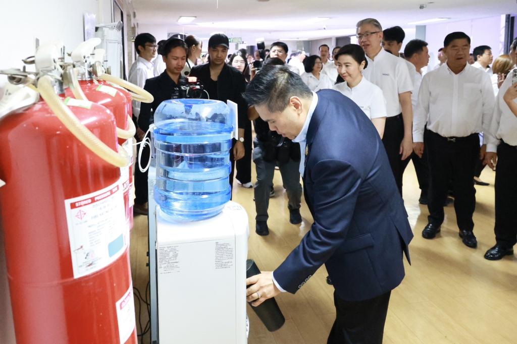 “รมว.วราวุธ” กางโรดแมป “ONE MIND” พลิกอุตสาหกรรมไทยยุคใหม่ ปั้น 4 เสาหลัก ดันเศรษฐกิจสีเขียว-ดิจิทัลเชื่อมโลก คุณภาพชีวิต ยกระดับเอสเอ็มอีสู่ Global Value Chain