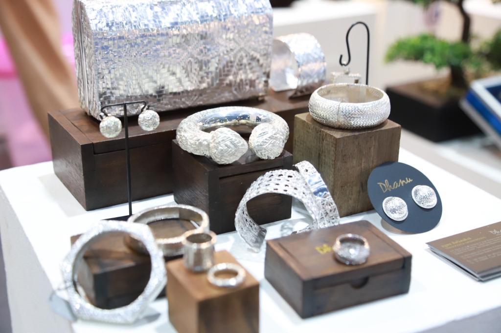 “รองอธิบดีพลาวุธฯ” ร่วมเปิดงาน JGAB 2026 ผลักดันผู้ประกอบการไทยรุ่นใหม่สู่ห่วงโซ่คุณค่าระดับสากล ปักหมุดไทยสู่ศูนย์กลางอัญมณีโลก