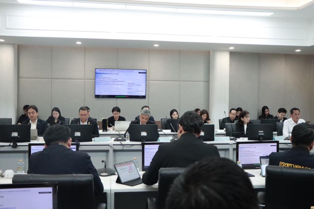 “รองอธิบดีดุสิต” ร่วมประชุมบอร์ดนโยบายการขนส่งทางราง พร้อมส่งเสริมการผลิตรถไฟในประเทศ มั่นใจช่วยอุตสาหกรรมเศรษฐกิจไทยโตได้ในระยะยาว
