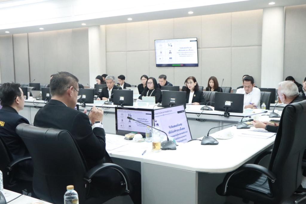“รองอธิบดีดุสิต” ร่วมประชุมบอร์ดนโยบายการขนส่งทางราง พร้อมส่งเสริมการผลิตรถไฟในประเทศ มั่นใจช่วยอุตสาหกรรมเศรษฐกิจไทยโตได้ในระยะยาว