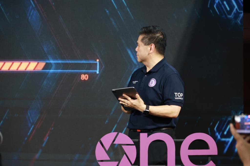 กระทรวงอุตฯ ลุยพื้นที่สุพรรณฯ เดินเกมอุตสาหกรรมไทย หนุนดีพร้อมใช้ DIPROM ITC เปิดทาง SMEs เข้าถึง “เทคโนโลยีเครื่องจักรพัฒนาสินค้า ที่ปรึกษา เงินทุน” พร้อมเปิดตัวโรงงานผลิตต้นแบบ “8 – พร้อม – พัฒน์” ต่อยอดสินค้าไทยสู่ตลาดโลก