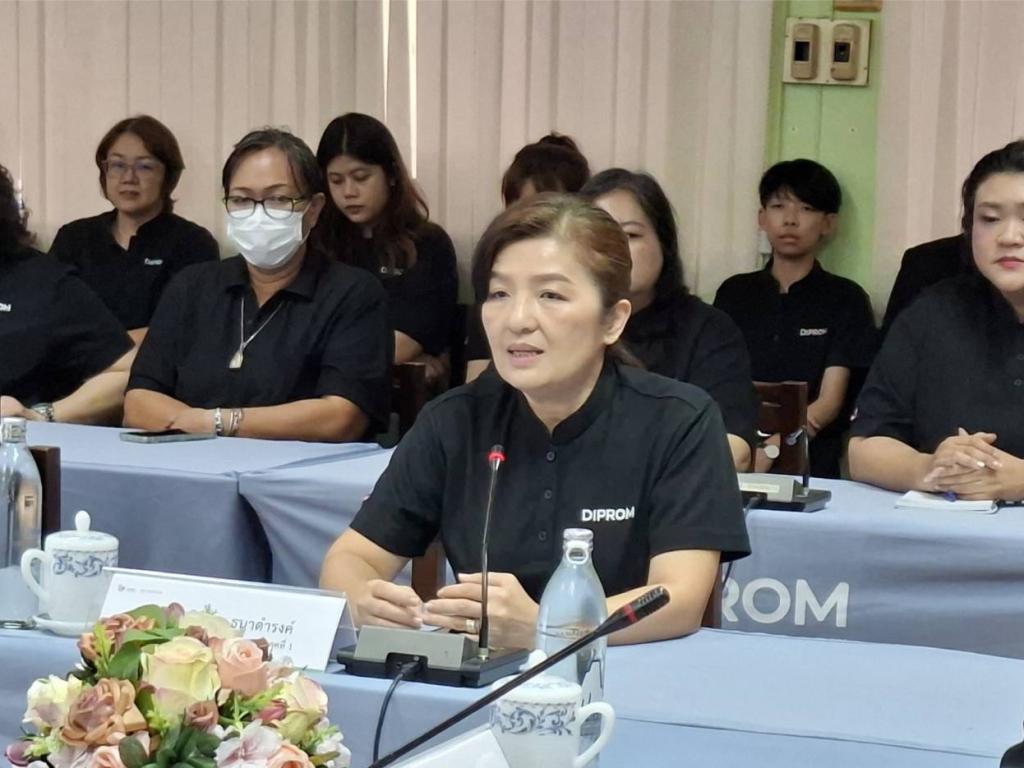 “รองอธิบดีพลาวุธ” บินตรงเมืองนครพิงค์ ตรวจเยี่ยม DC 1 มอบนโยบาย เน้นย้ำการพัฒนาทักษะองค์ความรู้แก่เจ้าหน้าที่ ให้สามารถปรับตัวรับมือกับสถานการณ์โลกปัจจุบัน เกิดประสิทธิภาพสูงสุดในการทำงาน
