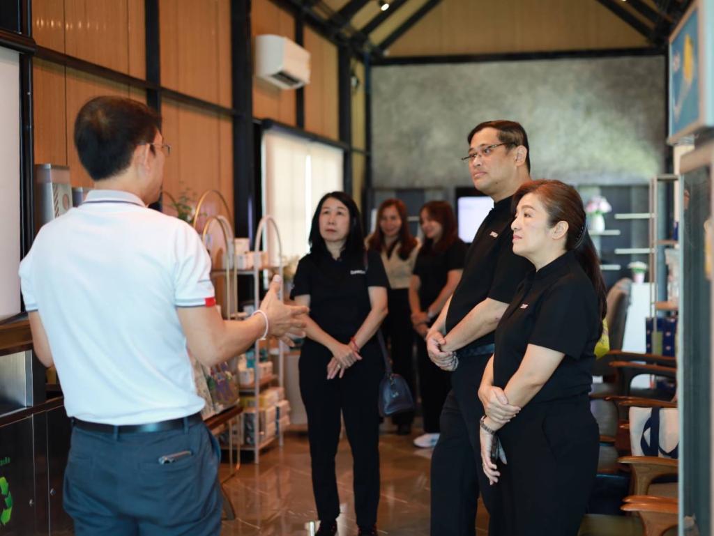 "รองอธิบดีพลาวุธ" ลงพื้นที่ตรวจเยี่ยม "เอส.เจ.อีควิปเมนท์ฯ" ชื่นชมวิสัยทัศน์การทำธุรกิจตามแนวทาง BCG Model เน้นกระบวนการผลิตที่เป็นมิตรต่อสิ่งแวดล้อม ดันมาตรฐาน สร้างความยั่งยืนให้เครื่องมือแพทย์ไทยสู่ระดับสากล