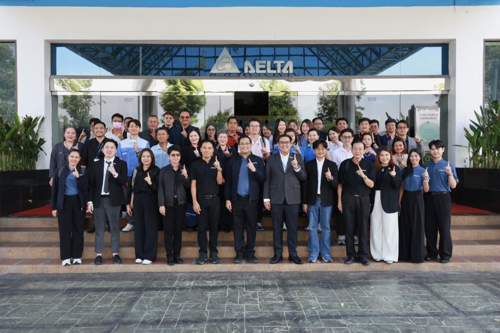 ดีพร้อม ผนึก 5 หน่วยงานรัฐ ปั้น “นิคมอุตสาหกรรม SME” เชื่อมโยงห่วงโซ่อุปทาน EV-อิเล็กทรอนิกส์โลก