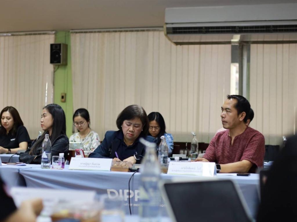 “ดีพร้อม x โตโยต้า” ผนึกกำลังดันโมเดลธุรกิจใหม่ Share Logistics ใช้รถเที่ยวกลับ ลดต้นทุนค่าขนส่ง ช่วยผู้ประกอบการไทย ฝ่าวิกฤตพลังงาน ดันภาคเหนือสู่ต้นแบบโลจิสติกส์ยั่งยืน