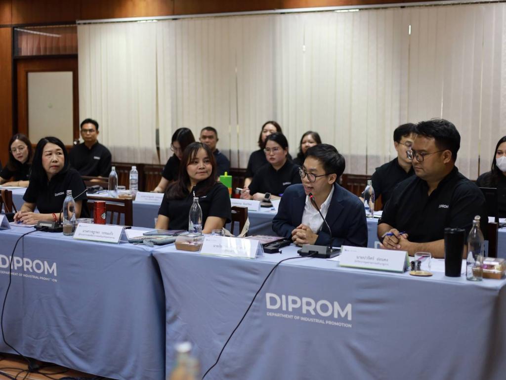 “ดีพร้อม x โตโยต้า” ผนึกกำลังดันโมเดลธุรกิจใหม่ Share Logistics ใช้รถเที่ยวกลับ ลดต้นทุนค่าขนส่ง ช่วยผู้ประกอบการไทย ฝ่าวิกฤตพลังงาน ดันภาคเหนือสู่ต้นแบบโลจิสติกส์ยั่งยืน