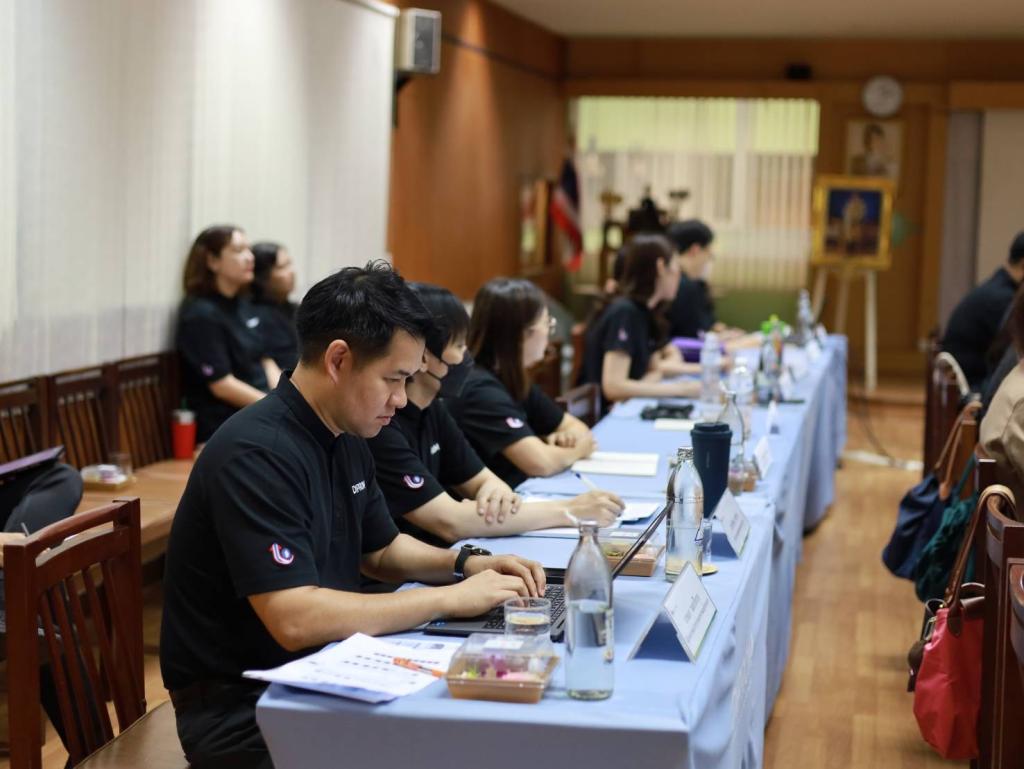 “ดีพร้อม x โตโยต้า” ผนึกกำลังดันโมเดลธุรกิจใหม่ Share Logistics ใช้รถเที่ยวกลับ ลดต้นทุนค่าขนส่ง ช่วยผู้ประกอบการไทย ฝ่าวิกฤตพลังงาน ดันภาคเหนือสู่ต้นแบบโลจิสติกส์ยั่งยืน