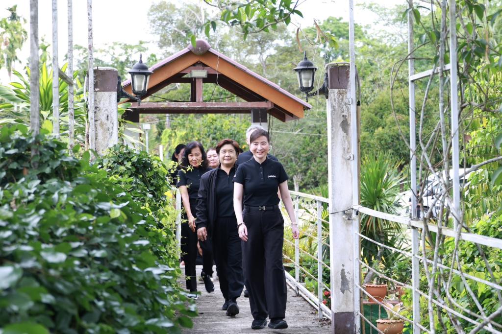 “อธิบดีณัฏฐิญา” นำทีม อก. ตะลุยชุมชนแปรรูปไม้ผลต้นน้ำตาปี ชื่นชมการเพิ่มมูลค่า สร้างรายได้ ให้เศรษฐกิจฐานรากเข้มแข็ง