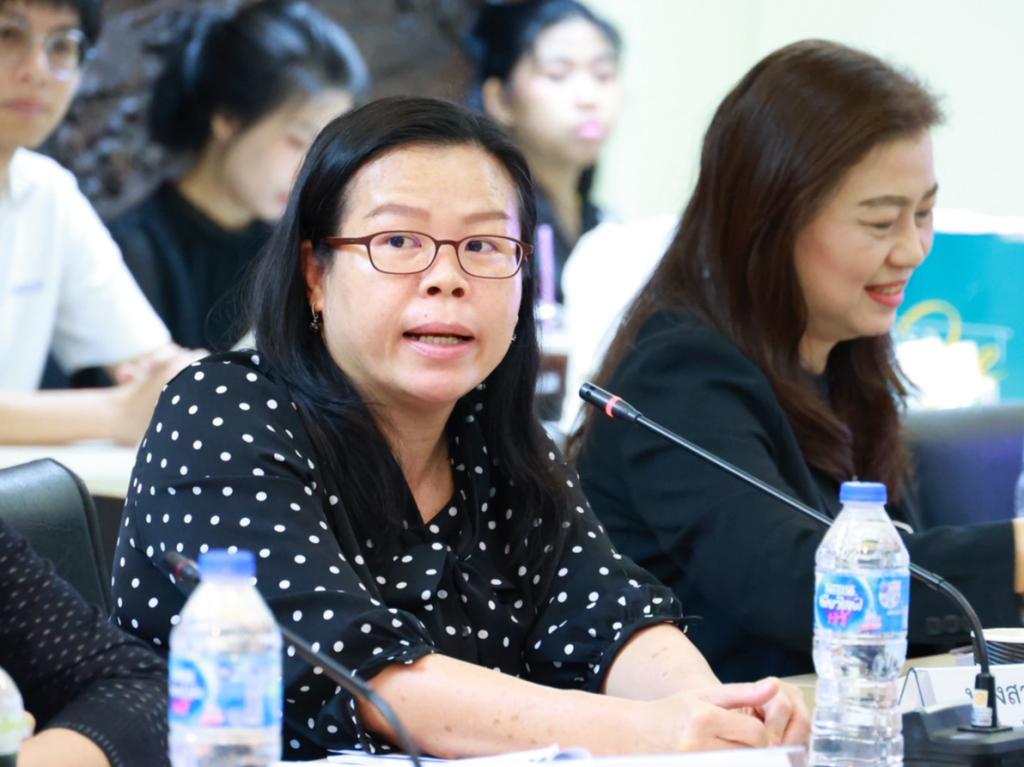 “รองอธิบดีพลาวุธ" นั่งหัวโต๊ะประชุมพิจารณาเกณฑ์คัดเลือก เตรียมแผนรับสมัคร SMEs ดีเด่น 2569 เฟ้นหาสุดยอด SMEs สายครีเอทีฟ สร้างสินค้าไทยที่แตกต่างอย่างมีคุณค่า