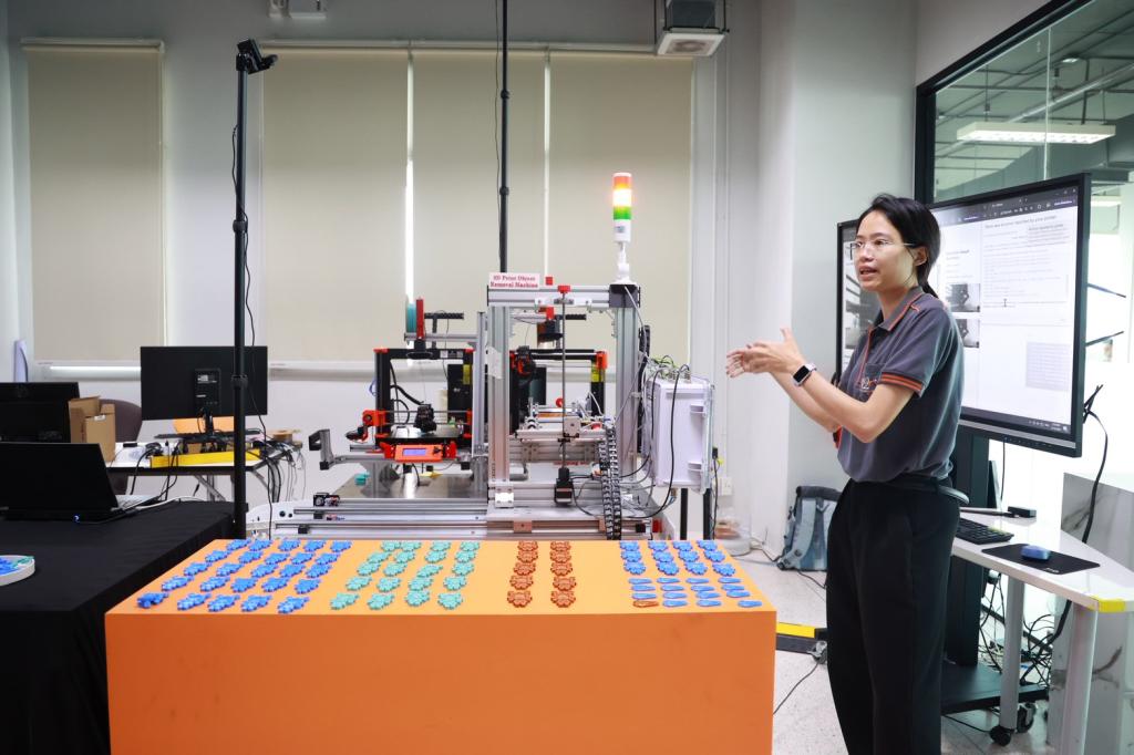 “ดีพร้อม” เดินหน้าหนุนอุตสาหกรรมไทยสู่ Industry 4.0 ดันไทยสู่ฮับหุ่นยนต์และระบบอัตโนมัติอาเซียน    ชี้ลงทุนจีนต้องควบคู่ถ่ายทอดเทคโนโลยี สร้างคนไทยรองรับอุตสาหกรรมศักยภาพ