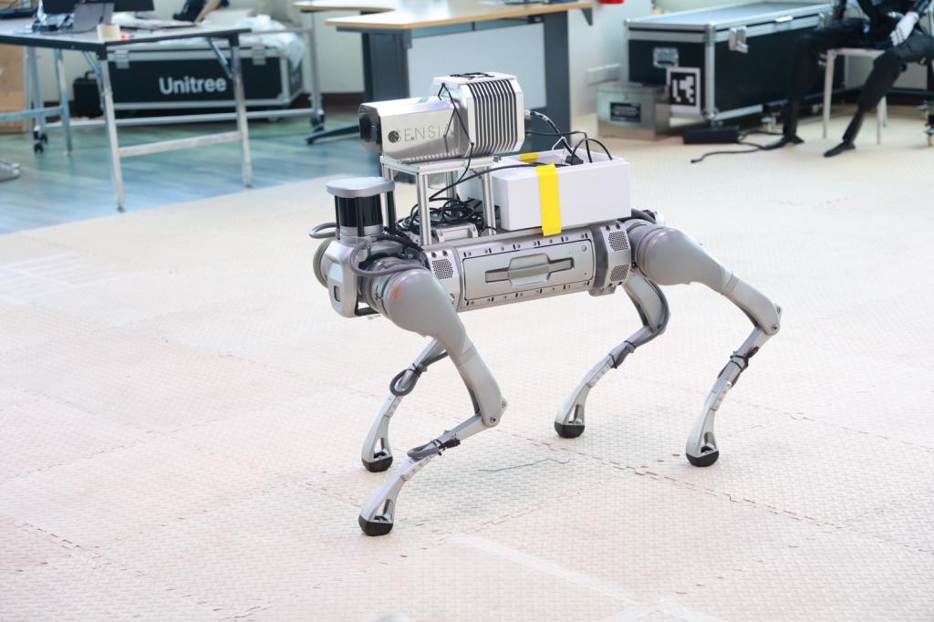 “ดีพร้อม” เดินหน้าหนุนอุตสาหกรรมไทยสู่ Industry 4.0 ดันไทยสู่ฮับหุ่นยนต์และระบบอัตโนมัติอาเซียน    ชี้ลงทุนจีนต้องควบคู่ถ่ายทอดเทคโนโลยี สร้างคนไทยรองรับอุตสาหกรรมศักยภาพ