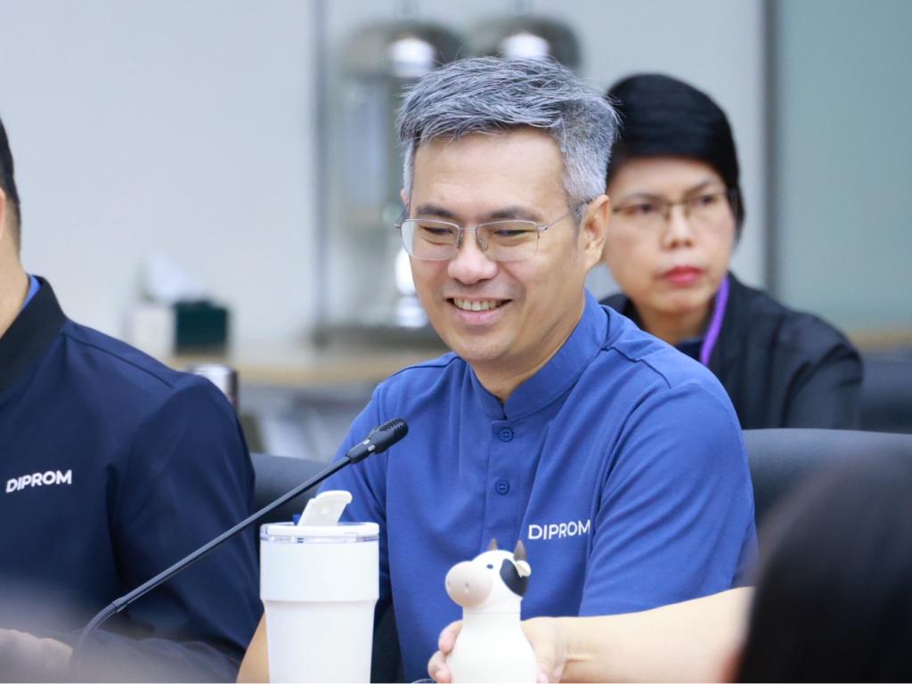 “อธิบดีณัฏฐิญา” นำทัพ “ดีพร้อม” เร่งเครื่องเบิกจ่ายครึ่งปีหลัง พร้อมประกาศเจตนารมณ์และนโยบาย “No Gift Policy” มุ่งทำงานด้วยความโปร่งใส