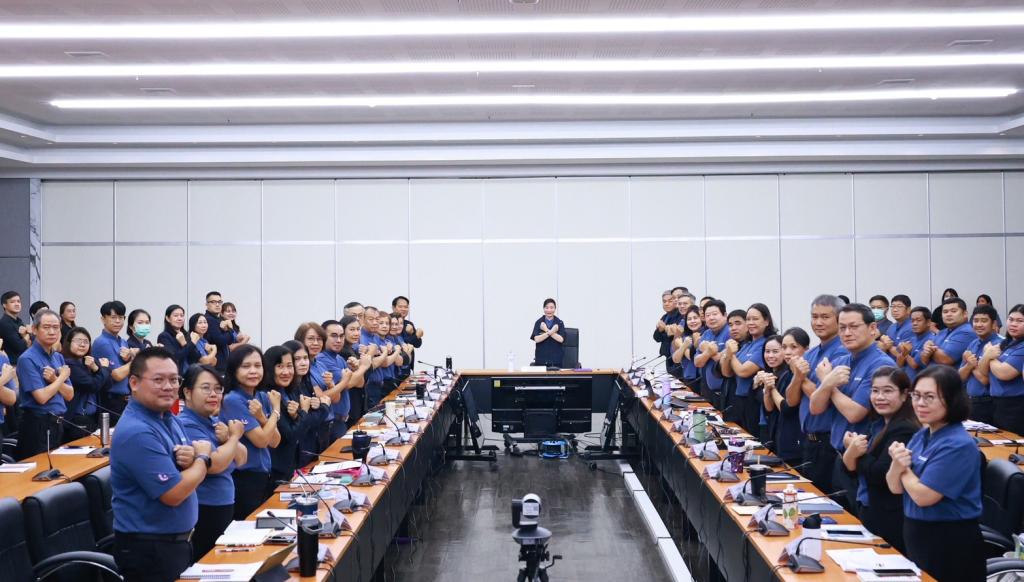 “อธิบดีณัฏฐิญา” นำทัพ “ดีพร้อม” เร่งเครื่องเบิกจ่ายครึ่งปีหลัง พร้อมประกาศเจตนารมณ์และนโยบาย “No Gift Policy” มุ่งทำงานด้วยความโปร่งใส