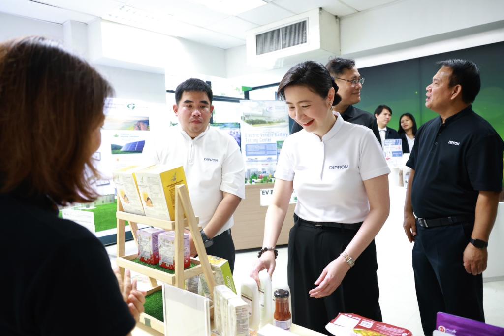 "อธิบดีณัฏฐิญา" นำทัพดีพร้อมร่วมงานครบรอบ 38 ปี กองพัฒนานวัตกรรมฯ พร้อมเดินหน้าหนุน ผปก. ด้วยเทคโนโลยีชั้นสูง