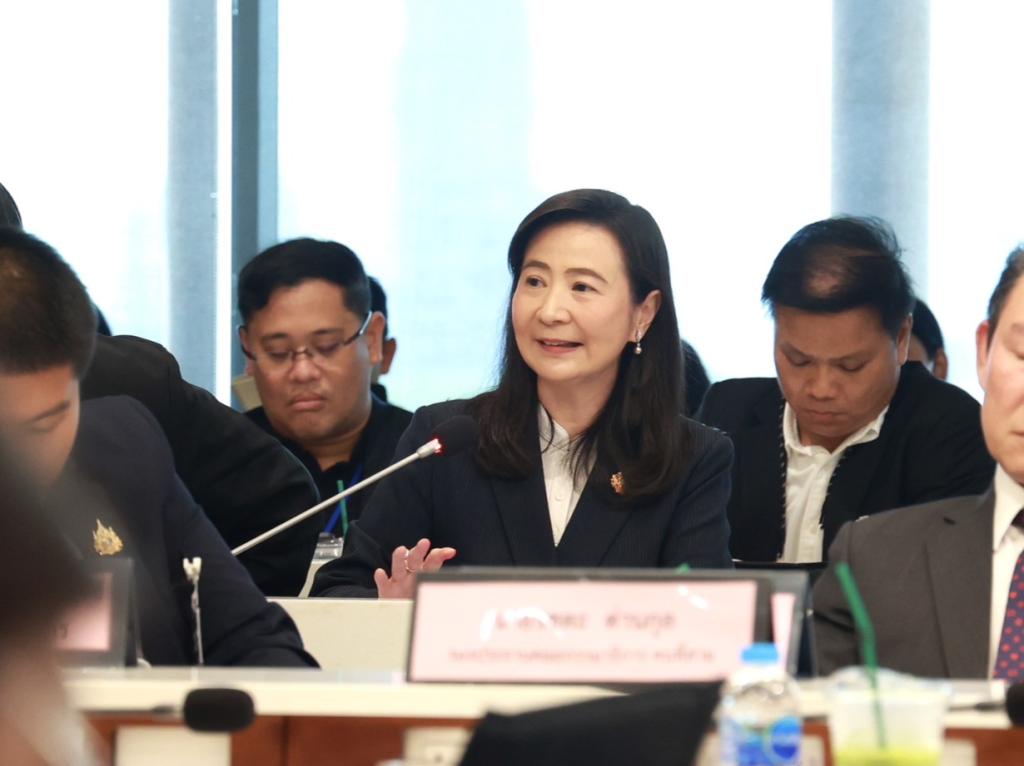 “ดีพร้อม” ร่วมหารือ "กมธ.อุตสาหกรรม" เดินหน้ายกระดับ SMEs ไทย ให้แข็งแรง พร้อมรับมือการเปลี่ยนแปลงและเศรษฐกิจโลกผันผวน