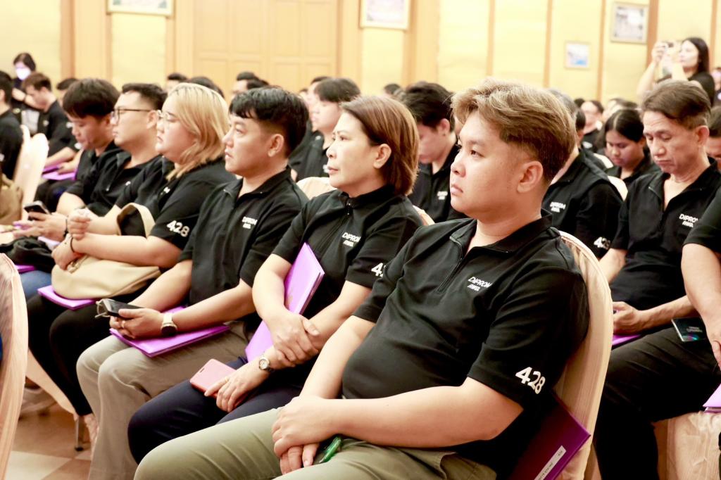 “อธิบดีณัฏฐิญา” โชว์ความสำเร็จ “ดีพร้อม คพอ.” ปั้น CEO มืออาชีพ เชื่อมโอกาสเศรษฐกิจภูมิภาคพร้อมชูผู้นำธุรกิจต้องปรับตัว รับมือโลกที่เปลี่ยนเร็ว