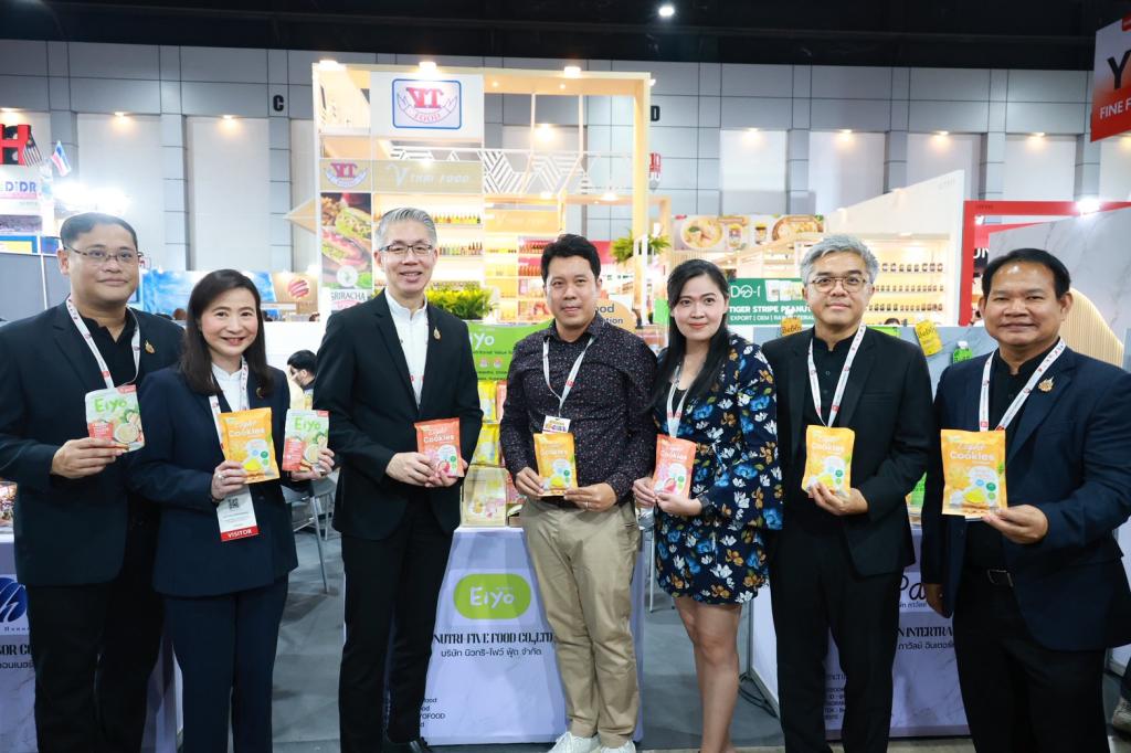 “ปลัดณัฐพล” นำทีม อุตฯ เยี่ยมชมบูธ "ดีพร้อม" ในงาน THAIFEX – ANUGA ASIA 2026 ภายใต้แนวคิด "WHAT'S NEXT IN F&B" เปิดประสบการณ์ สร้างโอกาส เสริมแกร่งธุรกิจและนวัตกรรมอาหาร ยกระดับ ผปก. ไทยสู่ตลาดระดับสากล