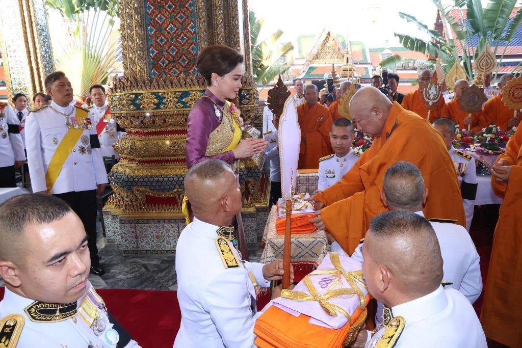 อธิบดีณัฏฐิญา เฝ้ารับเสด็จ ในหลวง - พระราชินี เสด็จ ฯ พระราชพิธีมหามงคลเฉลิมพระชนมพรรษา 4 รอบ สมเด็จพระนางเจ้า ฯ พระบรมราชินี 3 มิถุนายน 2569