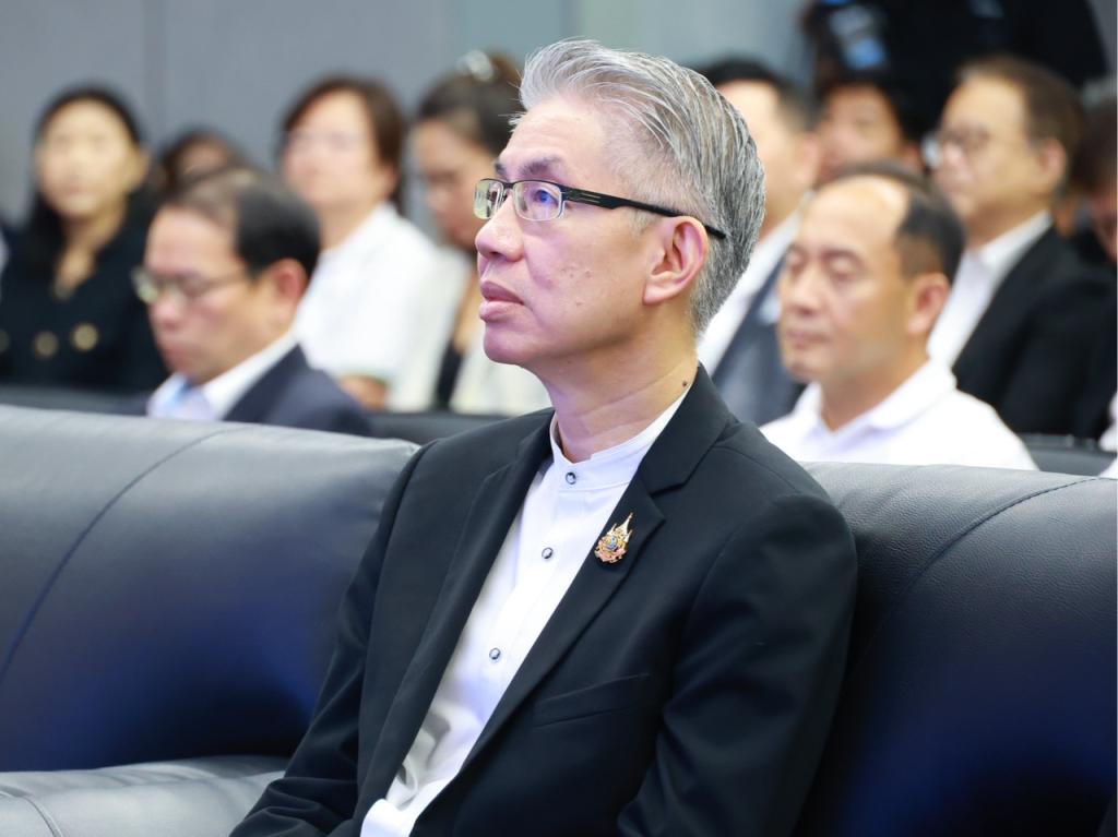 กระทรวงอุตฯ เดินเกมรุก “ONE MIND” สั่งการ “ดีพร้อม” ผนึก “สสว.” คิกออฟ ‘Rebuild SMEs’ เร่งฟื้นฟูและเสริมแกร่ง พร้อมยกระดับศักยภาพ SMEs ไทย กว่า 800 กิจการ สู่เศรษฐกิจยุคใหม่ คาดสร้างมูลค่าเศรษฐกิจกว่า 840 ล้านบาท