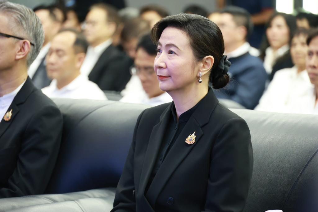 กระทรวงอุตฯ เดินเกมรุก “ONE MIND” สั่งการ “ดีพร้อม” ผนึก “สสว.” คิกออฟ ‘Rebuild SMEs’ เร่งฟื้นฟูและเสริมแกร่ง พร้อมยกระดับศักยภาพ SMEs ไทย กว่า 800 กิจการ สู่เศรษฐกิจยุคใหม่ คาดสร้างมูลค่าเศรษฐกิจกว่า 840 ล้านบาท
