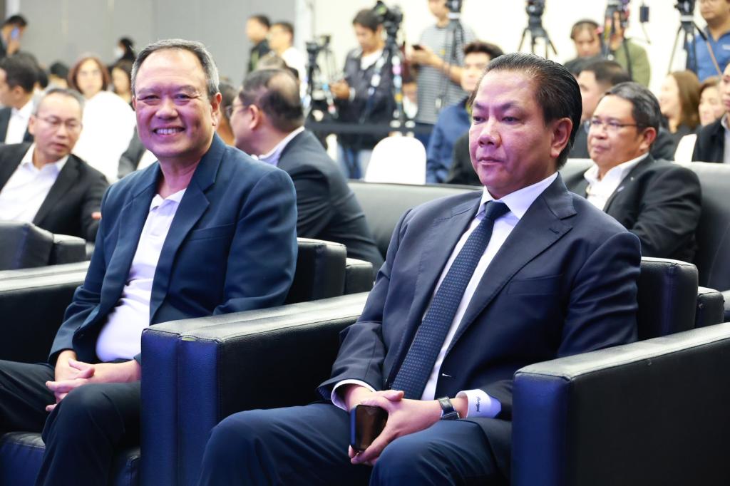 กระทรวงอุตฯ เดินเกมรุก “ONE MIND” สั่งการ “ดีพร้อม” ผนึก “สสว.” คิกออฟ ‘Rebuild SMEs’ เร่งฟื้นฟูและเสริมแกร่ง พร้อมยกระดับศักยภาพ SMEs ไทย กว่า 800 กิจการ สู่เศรษฐกิจยุคใหม่ คาดสร้างมูลค่าเศรษฐกิจกว่า 840 ล้านบาท