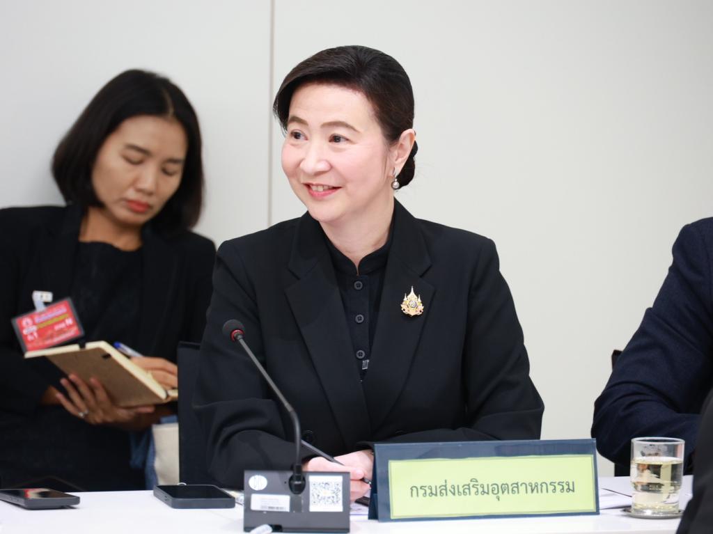 “ดีพร้อม” ร่วมหารือ "กมธ.อุตสาหกรรม" เดินหน้ายกระดับ SMEs ไทย ให้ FLEXi พร้อมรับมือการเปลี่ยนแปลงและเศรษฐกิจโลกผันผวน