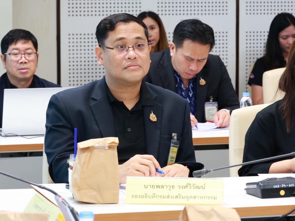 “รองอธิบดีพลาวุธ” นำทีมดีพร้อม หารือร่วม กรมธุรกิจพลังงาน ทบทวนสัดส่วนผสมไบโอดีเซล B100 ดันกลไกการทำงานภาครัฐเพิ่มประสิทธิภาพการผลิต ลดต้นทุน ยกระดับคุณภาพวัตถุดิบ พร้อมรับอนาคตพลังงานใหม่