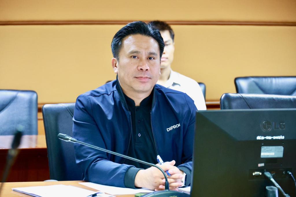 “รองพลาวุธ” ประชุมหน่วยงานสังกัดดีพร้อม เดินหน้าปรับแผนงบปี 70 พร้อมกำชับ ทบทวนโครงการตามแนวทางของสำนักงบประมาณ