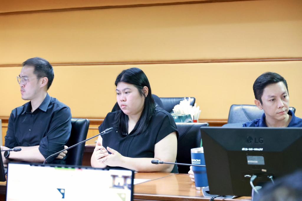 “รองพลาวุธ” ประชุมหน่วยงานสังกัดดีพร้อม เดินหน้าปรับแผนงบปี 70 พร้อมกำชับ ทบทวนโครงการตามแนวทางของสำนักงบประมาณ