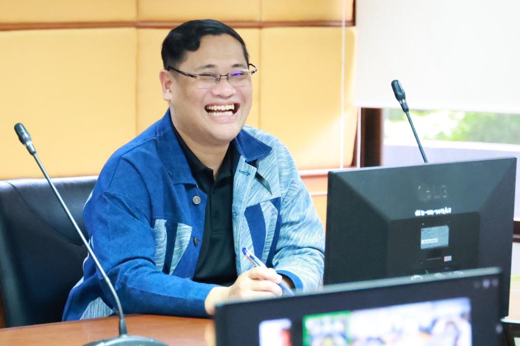“อธิบดีณัฏฐิญา” กำชับทีม “ดีพร้อม” เร่งเครื่องเดินหน้าการทำงาน พร้อมเบิกจ่ายให้เป็นไปตามแผน ภายใต้แนวทาง ONE MIND เชื่อมโยงบูรณาการทุกหน่วยงาน สร้างเครือข่าย SMEs ให้เติบโตอย่างเข้มแข็ง