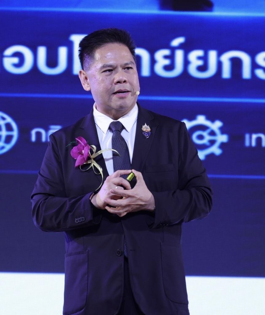 “วราวุธ” ปลุกพลัง SME ไทย งาน 45 ปี ดีพร้อม คพอ. ชู 3 นโยบายหลัก “เพิ่มความรู้-สร้างมาตรฐาน-เปิดทางสู่แหล่งทุน” สู้กติกาโลกใหม่