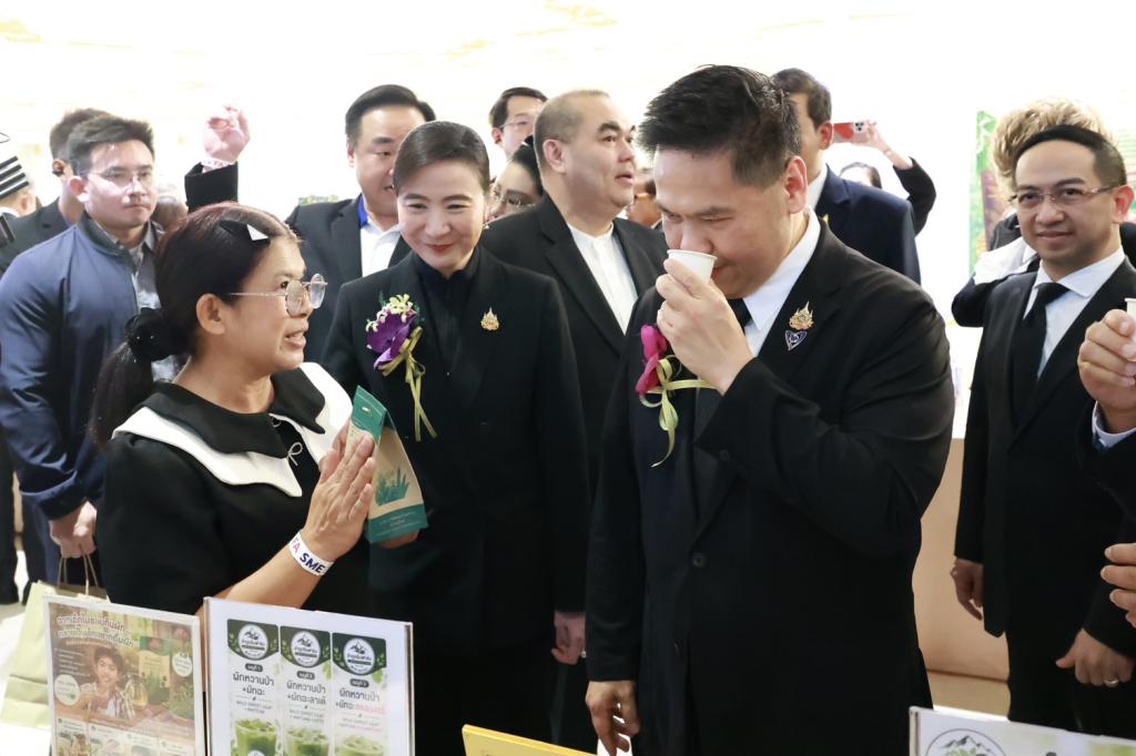 “วราวุธ” ปลุกพลัง SME ไทย งาน 45 ปี ดีพร้อม คพอ. ชู 3 นโยบายหลัก “เพิ่มความรู้-สร้างมาตรฐาน-เปิดทางสู่แหล่งทุน” สู้กติกาโลกใหม่
