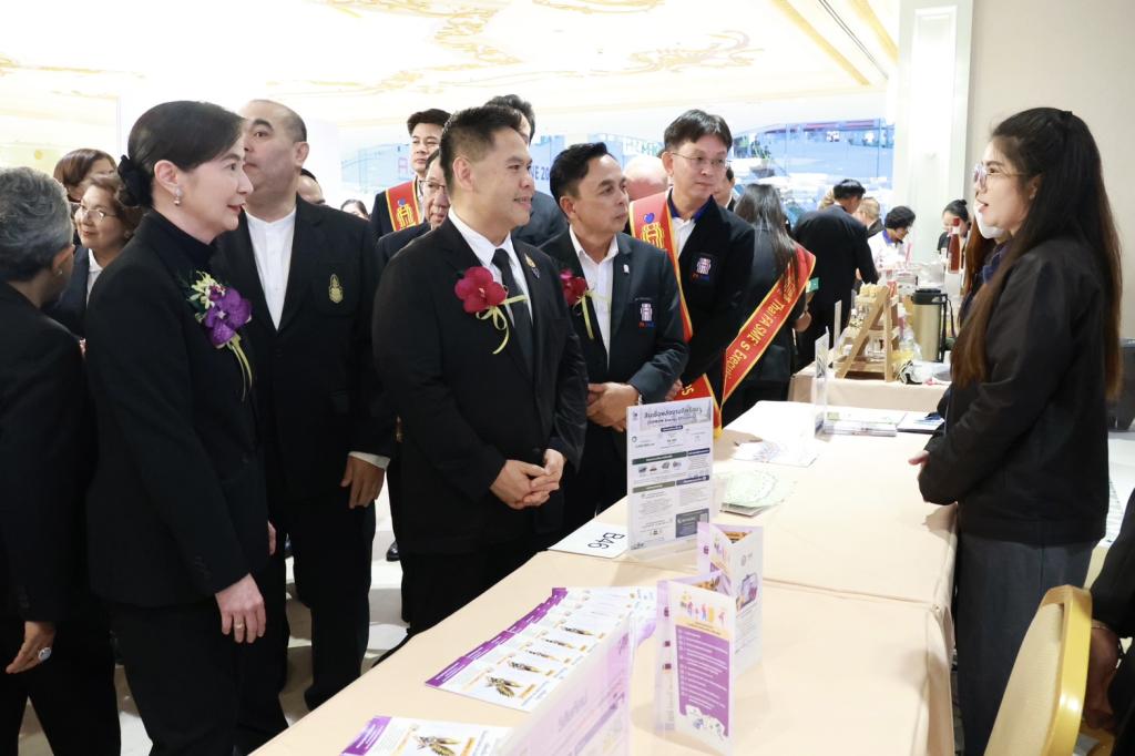 “วราวุธ” ปลุกพลัง SME ไทย งาน 45 ปี ดีพร้อม คพอ. ชู 3 นโยบายหลัก “เพิ่มความรู้-สร้างมาตรฐาน-เปิดทางสู่แหล่งทุน” สู้กติกาโลกใหม่