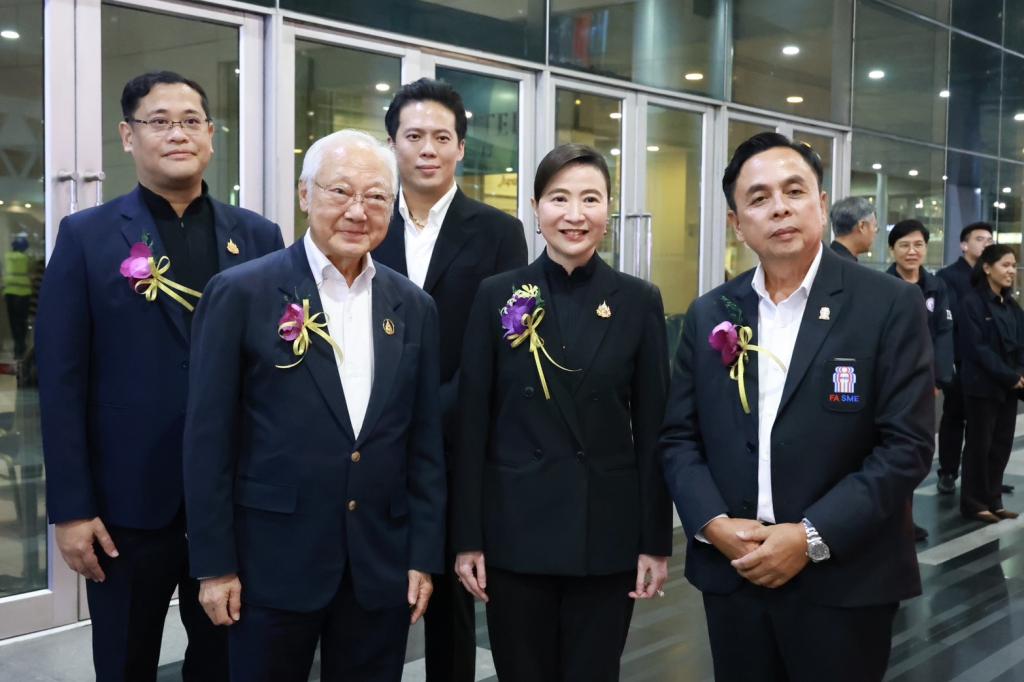“วราวุธ” ปลุกพลัง SME ไทย งาน 45 ปี ดีพร้อม คพอ. ชู 3 นโยบายหลัก “เพิ่มความรู้-สร้างมาตรฐาน-เปิดทางสู่แหล่งทุน” สู้กติกาโลกใหม่
