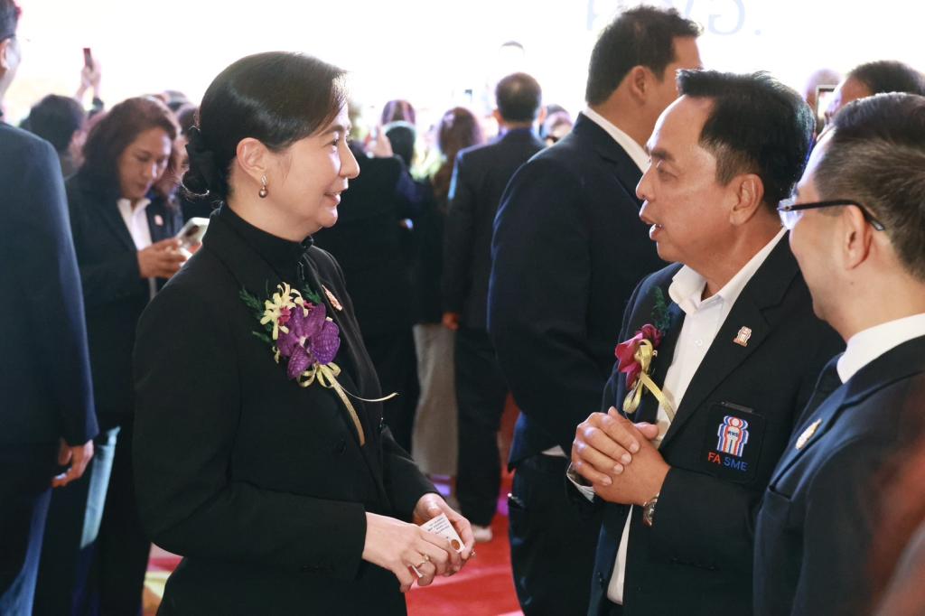 “วราวุธ” ปลุกพลัง SME ไทย งาน 45 ปี ดีพร้อม คพอ. ชู 3 นโยบายหลัก “เพิ่มความรู้-สร้างมาตรฐาน-เปิดทางสู่แหล่งทุน” สู้กติกาโลกใหม่