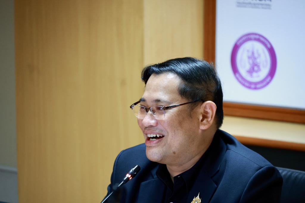 “รองอธิบดีพลาวุธ” หารือผู้ทรงคุณวุฒิ พิจารณารายชื่อผู้สมัครที่ปรึกษาอุตสาหกรรม ‘ดีพร้อม’ ปี 69 ก่อนนับถอยหลังสู่รอบไฟนอล มุ่งสร้างความเชื่อมั่นและยกระดับมาตรฐานการให้บริการที่ปรึกษาอุตสาหกรรมสู่ระดับสากล