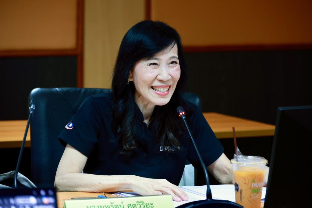 “รองอธิบดีพลาวุธ” หารือผู้ทรงคุณวุฒิ พิจารณารายชื่อผู้สมัครที่ปรึกษาอุตสาหกรรม ‘ดีพร้อม’ ปี 69 ก่อนนับถอยหลังสู่รอบไฟนอล มุ่งสร้างความเชื่อมั่นและยกระดับมาตรฐานการให้บริการที่ปรึกษาอุตสาหกรรมสู่ระดับสากล