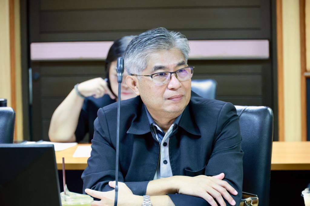 “รองอธิบดีพลาวุธ” หารือผู้ทรงคุณวุฒิ พิจารณารายชื่อผู้สมัครที่ปรึกษาอุตสาหกรรม ‘ดีพร้อม’ ปี 69 ก่อนนับถอยหลังสู่รอบไฟนอล มุ่งสร้างความเชื่อมั่นและยกระดับมาตรฐานการให้บริการที่ปรึกษาอุตสาหกรรมสู่ระดับสากล