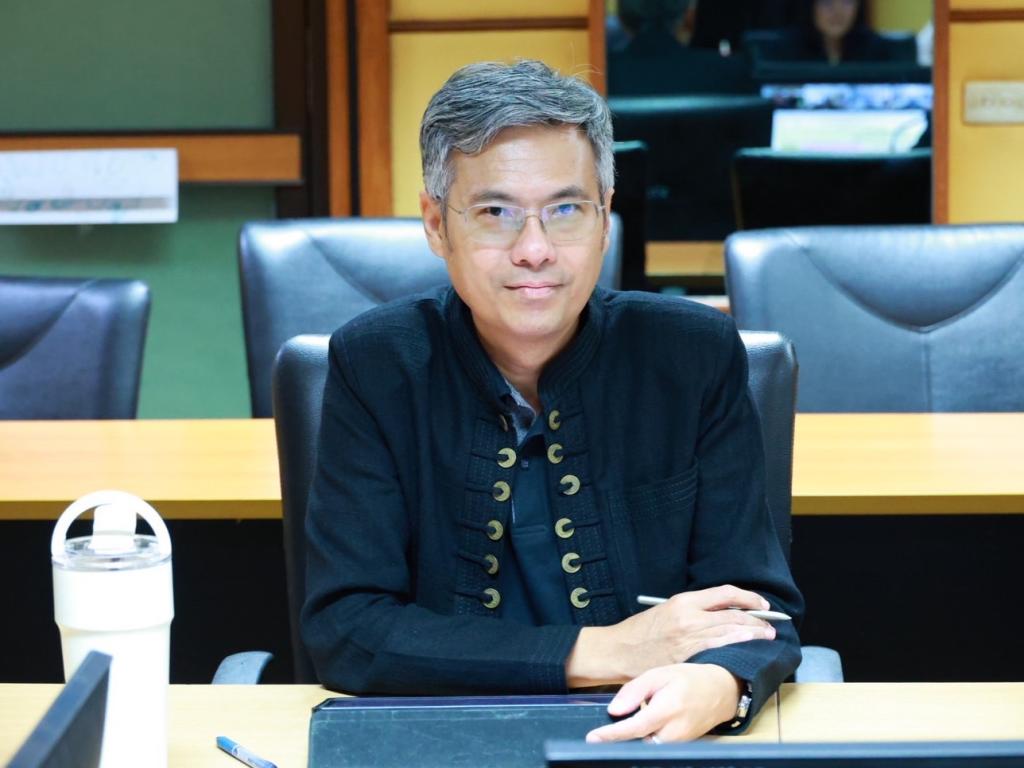 “รองอธิบดีพลาวุธ” คุมเข้ม !! เรียกประชุมทีมเงินทุนหมุนเวียนฯ ติดตามผลการดำเนินงาน เน้นย้ำการนำข้อมูลมาใช้วางแผนการทำงานให้สำเร็จตามเป้าหมาย