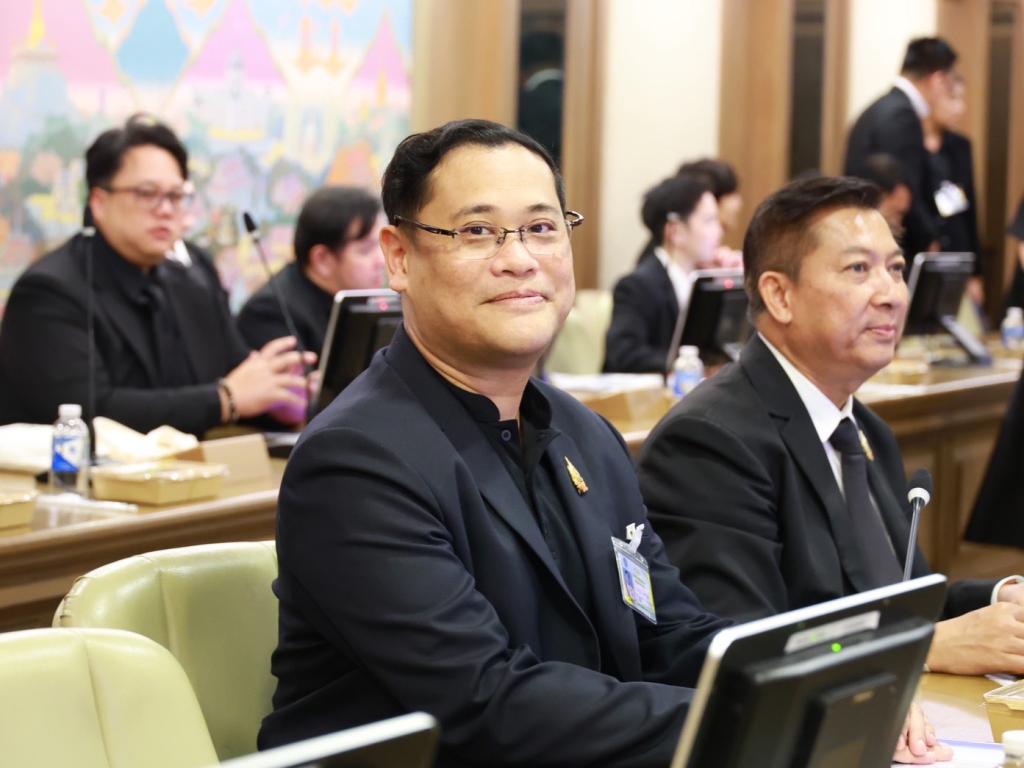 “ปลัดณัฐพล” นำทีมดีพร้อม โดย “อธิบดีณัฏฐิญา” ร่วมประชุมบอร์ดส่งเสริม SME หาทางออกผลกระทบวิกฤตตะวันออกกลาง เร่งขับเคลื่อนมาตรการหนุนผู้ประกอบการไทยเตรียมรับมือเศรษฐกิจโลก