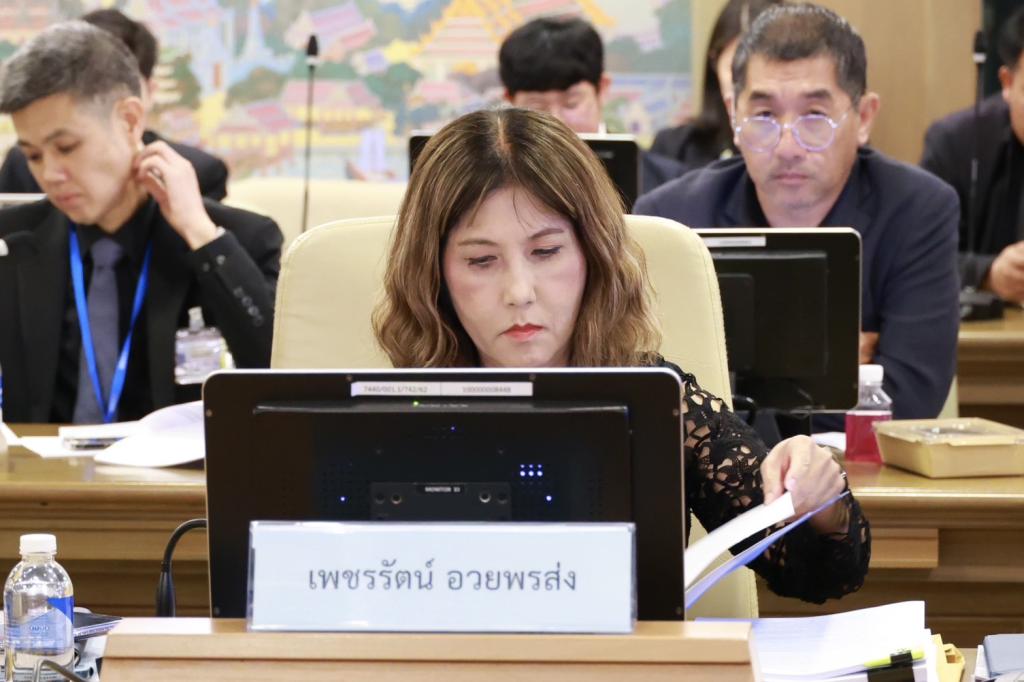 “ปลัดณัฐพล” นำทีมดีพร้อม โดย “อธิบดีณัฏฐิญา” ร่วมประชุมบอร์ดส่งเสริม SME หาทางออกผลกระทบวิกฤตตะวันออกกลาง เร่งขับเคลื่อนมาตรการหนุนผู้ประกอบการไทยเตรียมรับมือเศรษฐกิจโลก