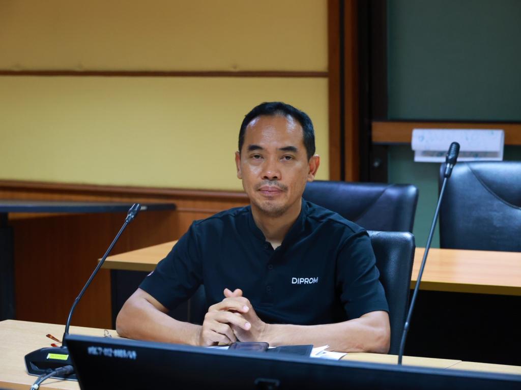 “ดีพร้อม” ร่วมประชุม ขับเคลื่อนมาตรการช่วยเหลือ SME อนุมัติแนวทางเสริมสภาพคล่อง รับมือเศรษฐกิจโลกผันผวน หนุนธุรกิจไทยเติบโตอย่างยั่งยืน