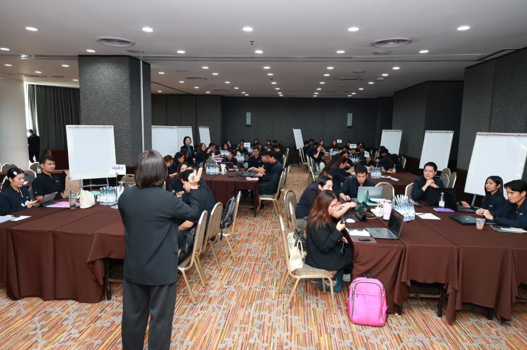 “ดีพร้อม“ เร่งติดอาวุธ ”นักวินิจฉัยธุรกิจ“ สร้างกลไกเสริมแกร่ง SMEs ไทย พร้อมยกระดับศักยภาพการแข่งขันสู่ความยั่งยืน