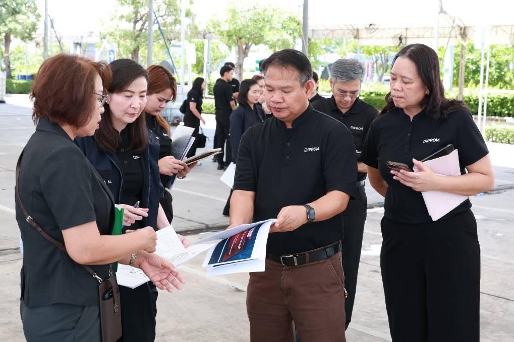 “อธิบดีณัฏฐิญา” ลุยเมืองอู่ทอง ตรวจความเรียบร้อย การเตรียมงานอุตสาหกรรมแฟร์ และกิจกรรมฝึกอาชีพ มุ่งเน้นเพิ่มศักยภาพ สร้างโอกาส สร้างรายได้ให้ชุมชน