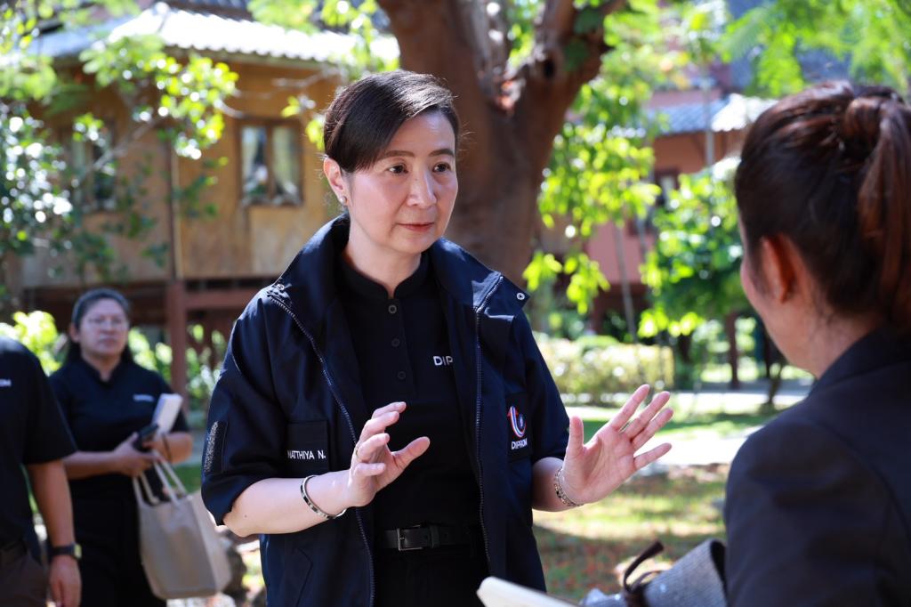 “อธิบดีณัฏฐิญา” ลุยเมืองอู่ทอง ตรวจความเรียบร้อย การเตรียมงานอุตสาหกรรมแฟร์ และกิจกรรมฝึกอาชีพ มุ่งเน้นเพิ่มศักยภาพ สร้างโอกาส สร้างรายได้ให้ชุมชน