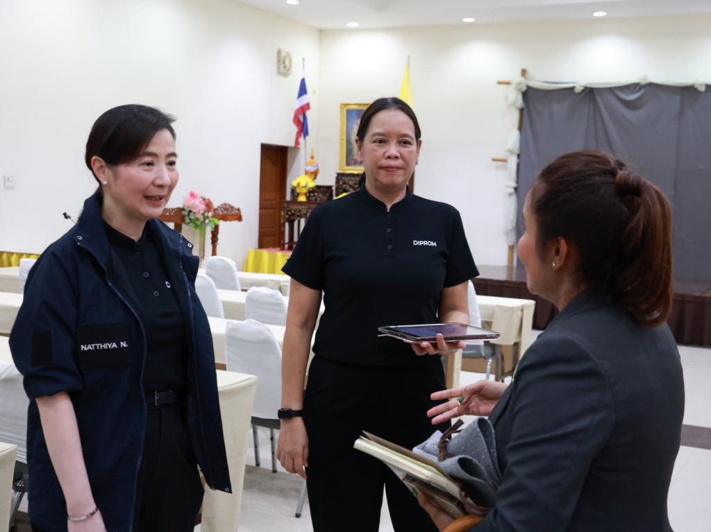 “อธิบดีณัฏฐิญา” ลุยเมืองอู่ทอง ตรวจความเรียบร้อย การเตรียมงานอุตสาหกรรมแฟร์ และกิจกรรมฝึกอาชีพ มุ่งเน้นเพิ่มศักยภาพ สร้างโอกาส สร้างรายได้ให้ชุมชน