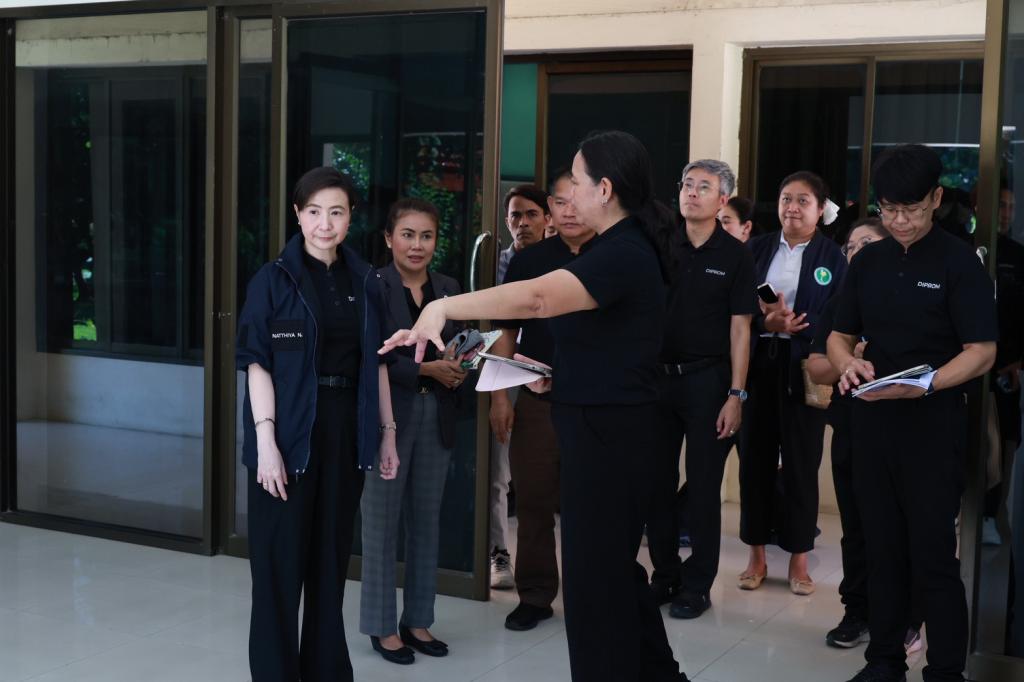 “อธิบดีณัฏฐิญา” ลุยเมืองอู่ทอง ตรวจความเรียบร้อย การเตรียมงานอุตสาหกรรมแฟร์ และกิจกรรมฝึกอาชีพ มุ่งเน้นเพิ่มศักยภาพ สร้างโอกาส สร้างรายได้ให้ชุมชน