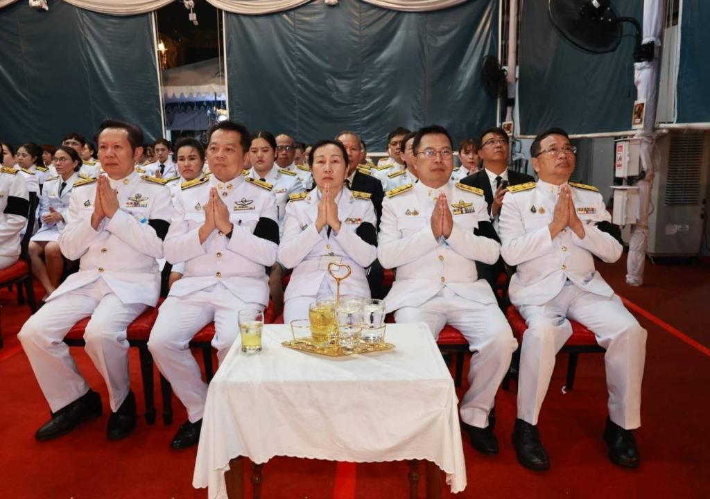 ”กระทรวงอุตสาหกรรม“ ได้รับพระราชทานพระบรมราชานุญาตเป็นเจ้าภาพการบำเพ็ญกุศลพระพิธีธรรมสวดพระอภิธรรมพระบรมศพ สมเด็จพระนางเจ้าสิริกิติ์ พระบรมราชินีนาถ พระบรมราชชนนีพันปีหลวง